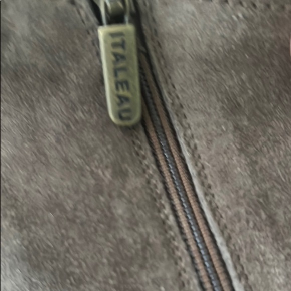 Italeau Suede Ankle Booties Womans Size 11.5. EU - Picture 2 of 2